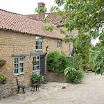 Sands Farm Lodge