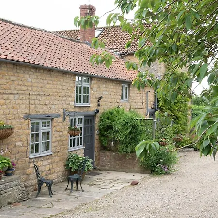 Sands Farm Lodge