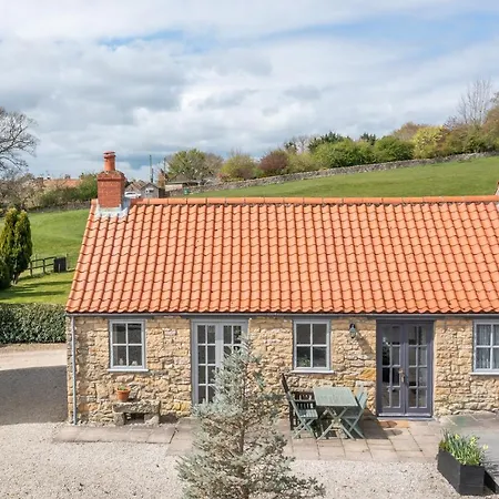 Sands Farm Lodge